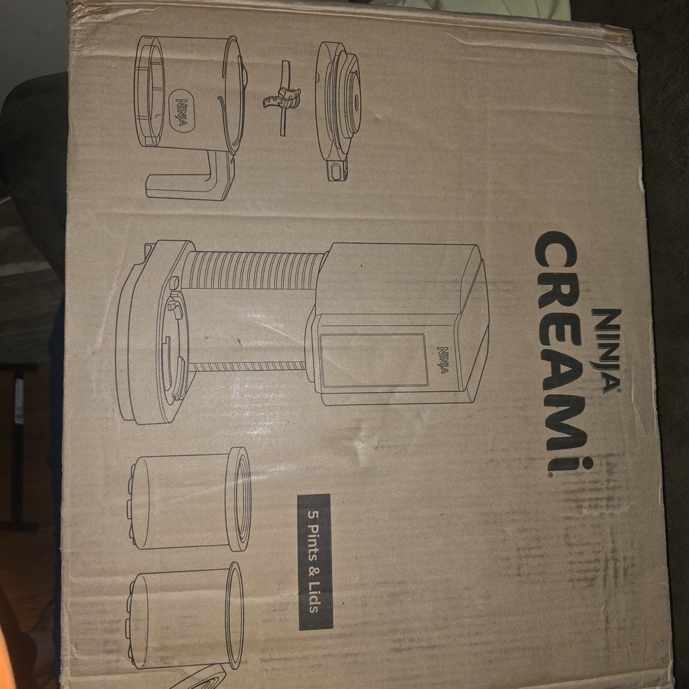 Ninja Creami with 5 Pints and Lids MINT color